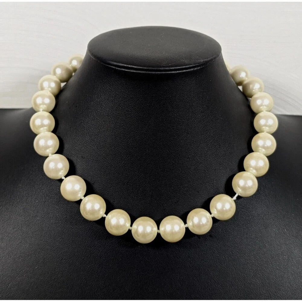 Charter Club‎ Cream Glass Faux Pearl Classic Hollywood Chic Necklace 18